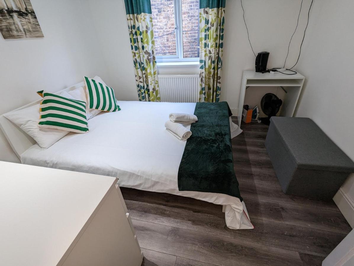 Mile End- Prime Location 호텔 런던 외부 사진
